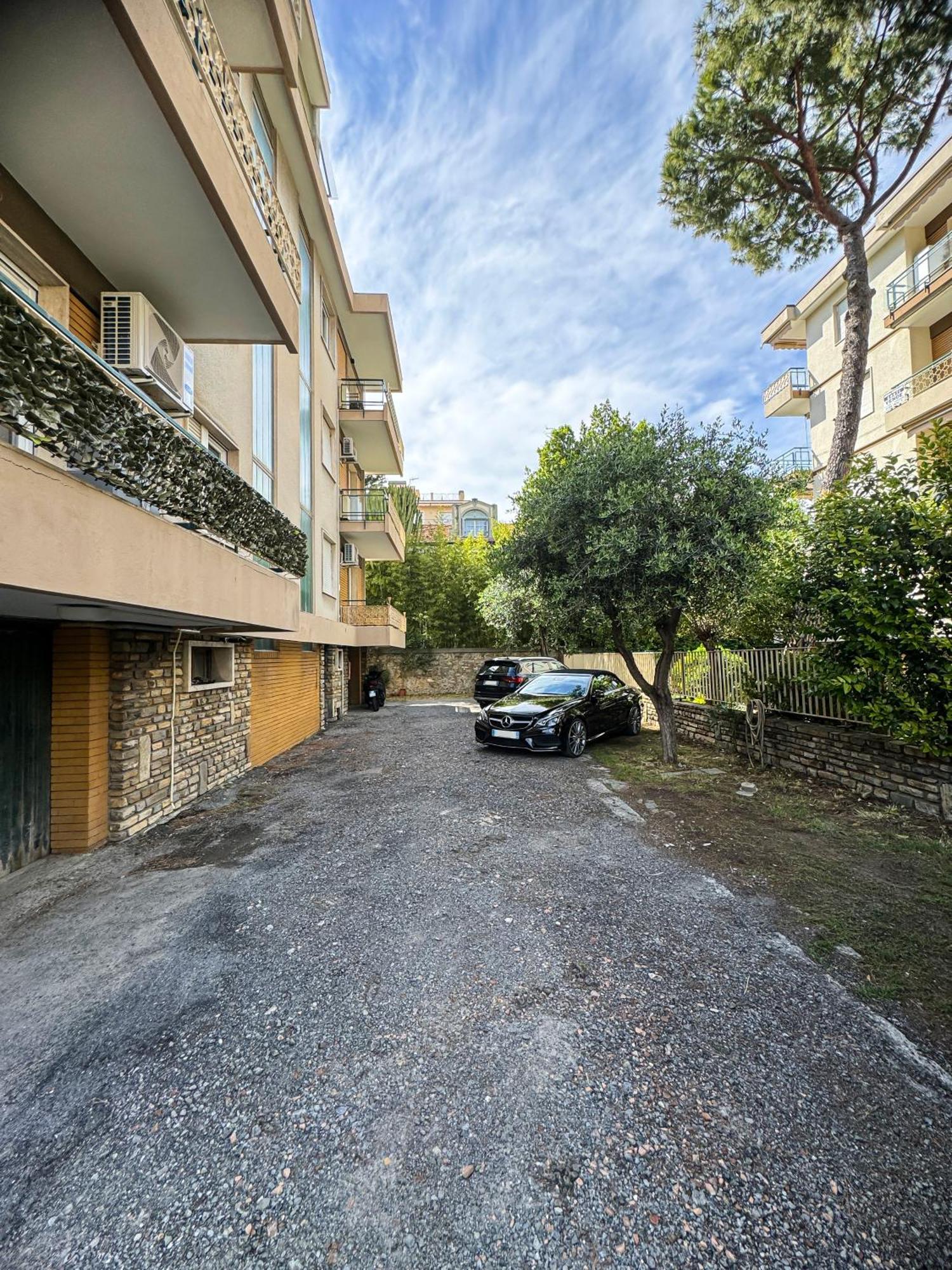 Casa Febo, In Centro Con Parcheggio Privato A 200 Mt Dal Mare Hotel บอร์ดิเกรา ภายนอก รูปภาพ