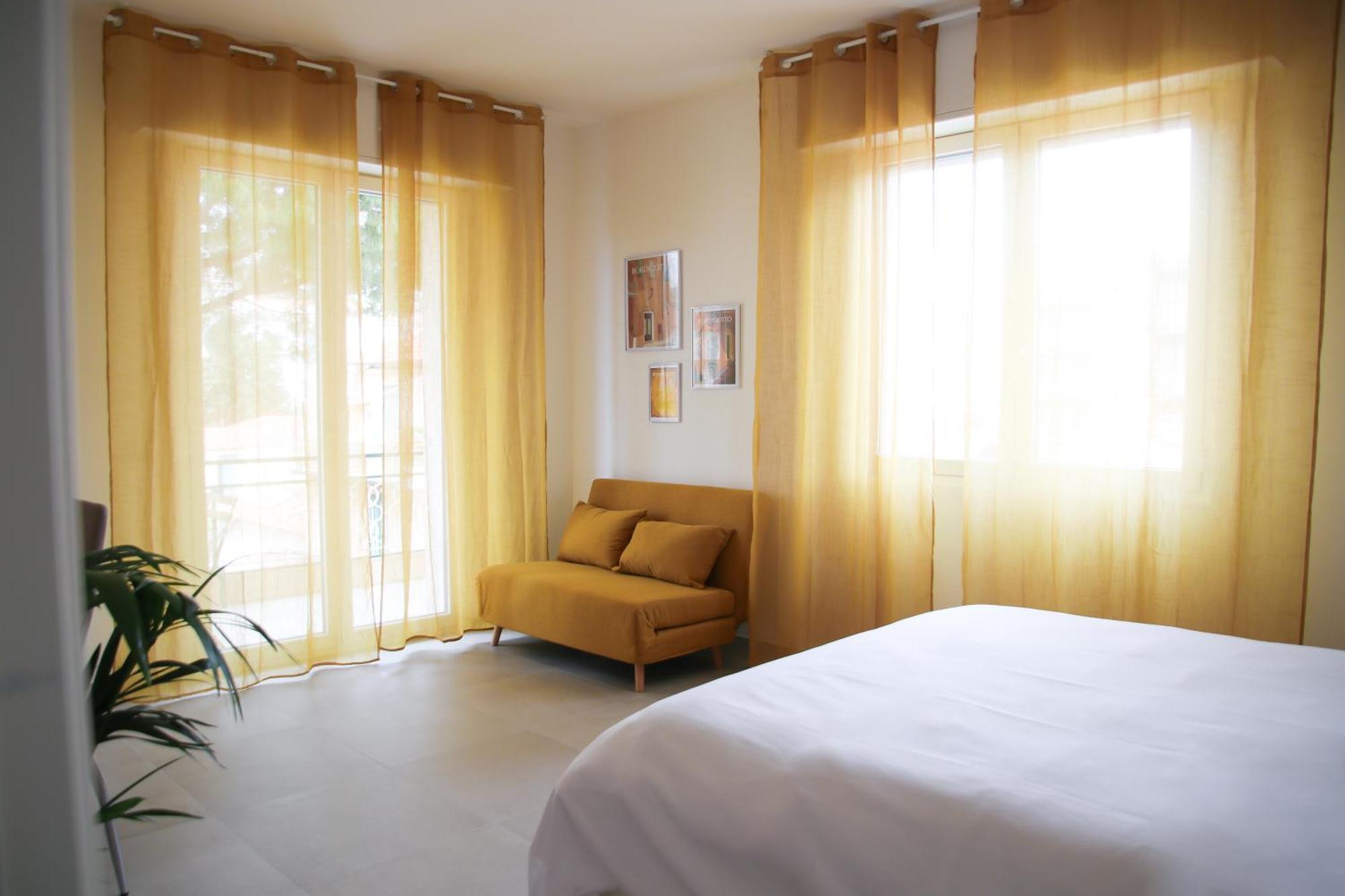 Casa Febo, In Centro Con Parcheggio Privato A 200 Mt Dal Mare Hotel บอร์ดิเกรา ภายนอก รูปภาพ