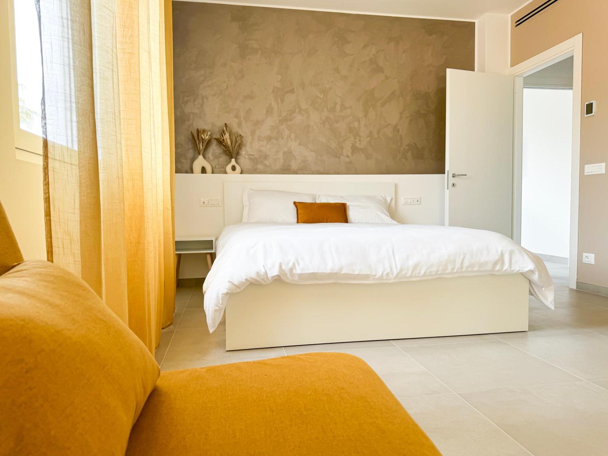 Casa Febo, In Centro Con Parcheggio Privato A 200 Mt Dal Mare Hotel บอร์ดิเกรา ภายนอก รูปภาพ