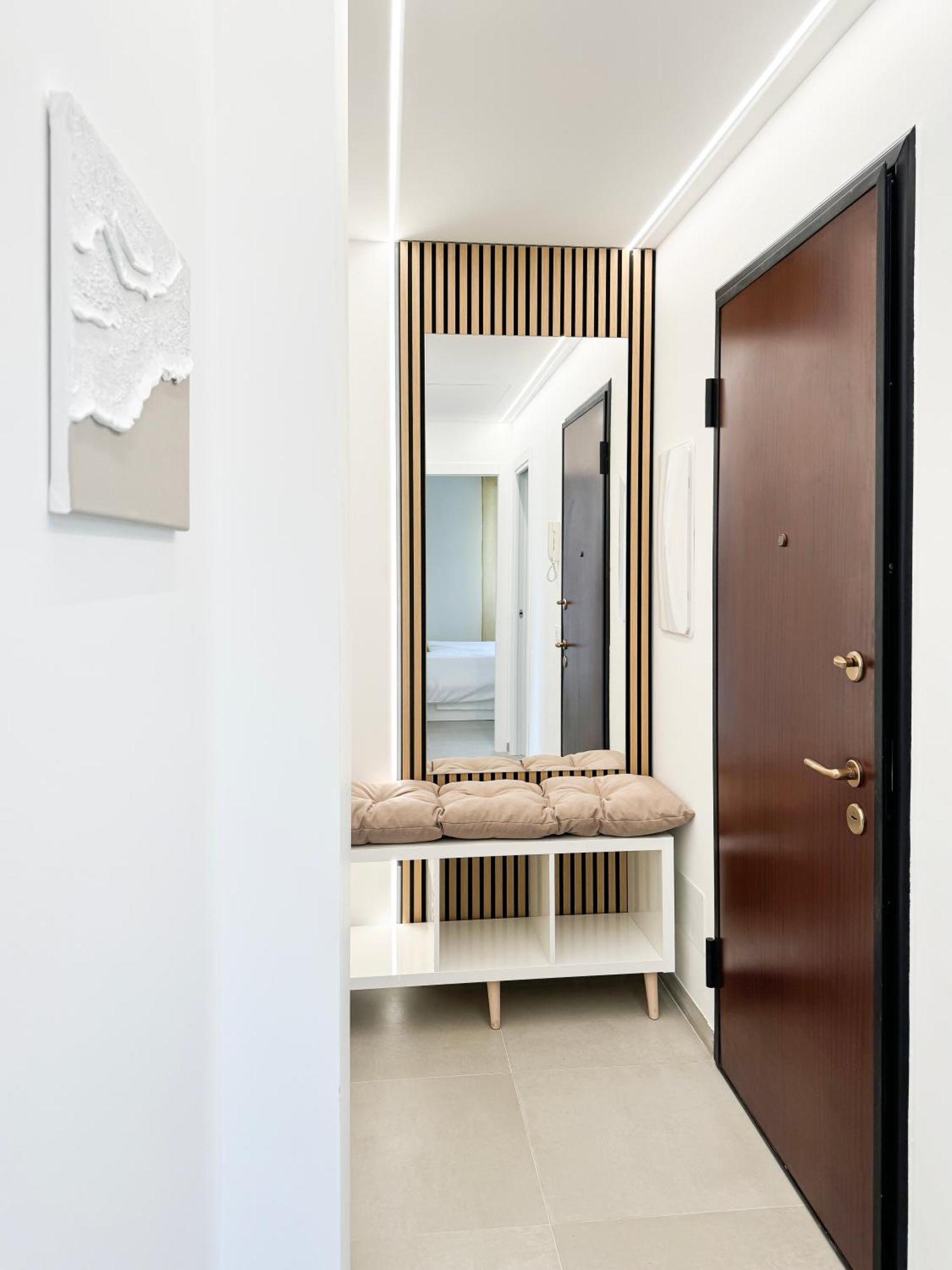 Casa Febo, In Centro Con Parcheggio Privato A 200 Mt Dal Mare Hotel บอร์ดิเกรา ภายนอก รูปภาพ