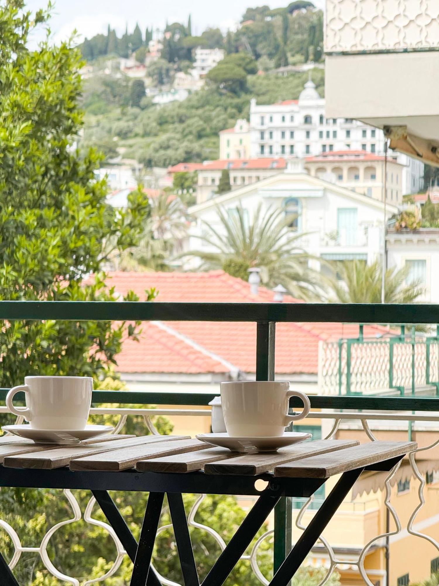 Casa Febo, In Centro Con Parcheggio Privato A 200 Mt Dal Mare Hotel บอร์ดิเกรา ภายนอก รูปภาพ
